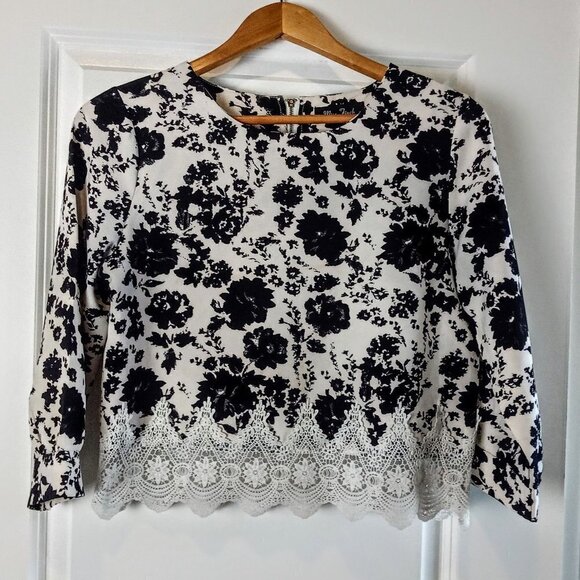 Miss Finch B&W Floral Print Crochet Trim Crop Top - Picture 1 of 6